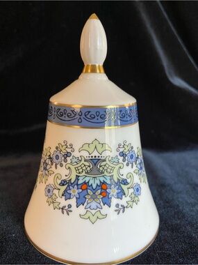 💚 Vintage 1980s Royal Doulton Danbury Mint Porcelain Bell without Dangle